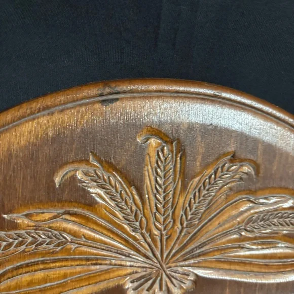 Vtg. Wood Carved Wheat Motif Wall Display with 64-slots for Collectible Spoons - Picture 3 of 6